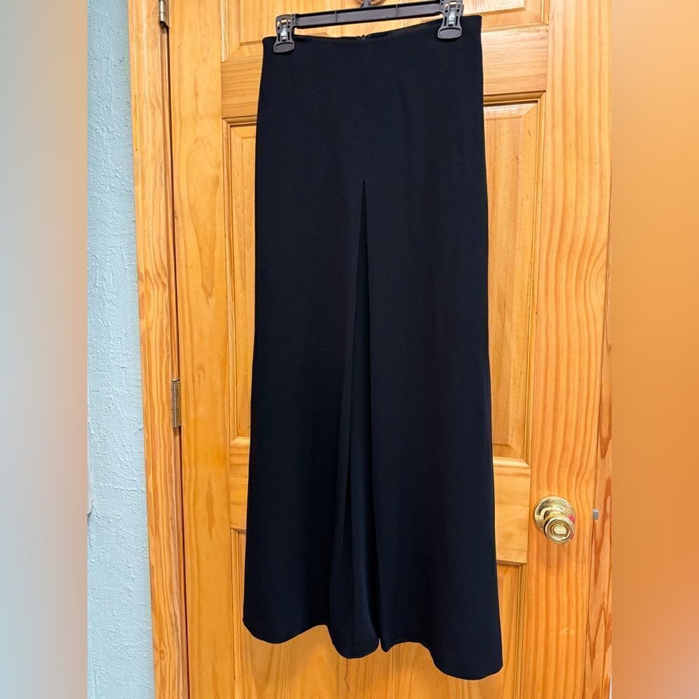 Elegant Black Isabel Ardee vintage size 6 maxi skirt